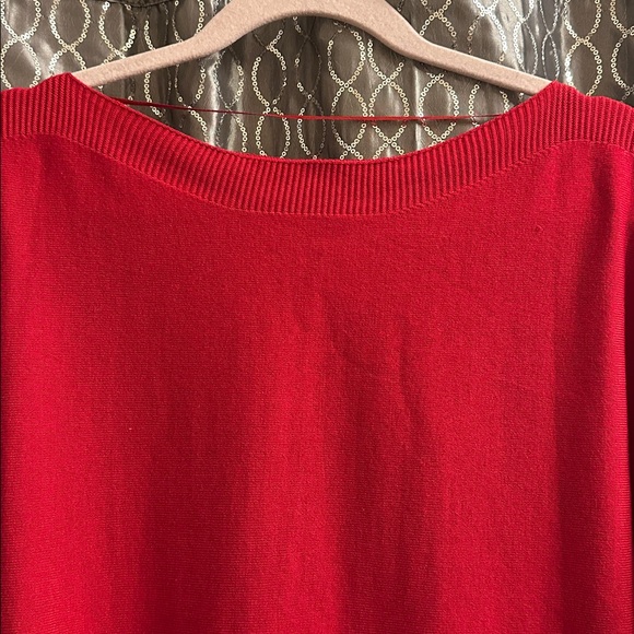 Vertigo Chic and Vibrant Red 1/2 Dolman-Sleeve Boat-Neck Knit Sweater Size S - Picture 3 of 11